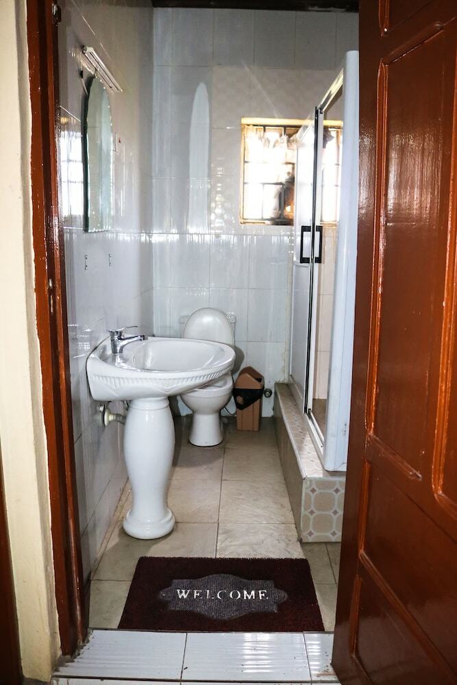 Vis-a-vis Hotel