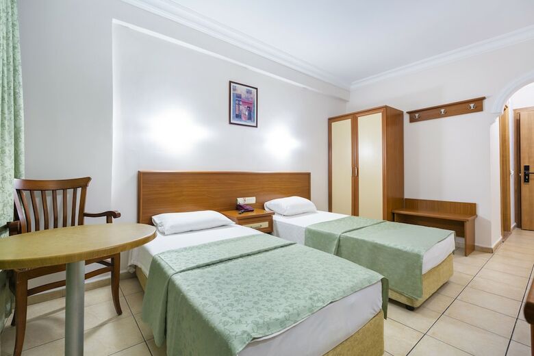 Alanya Beach Hotel