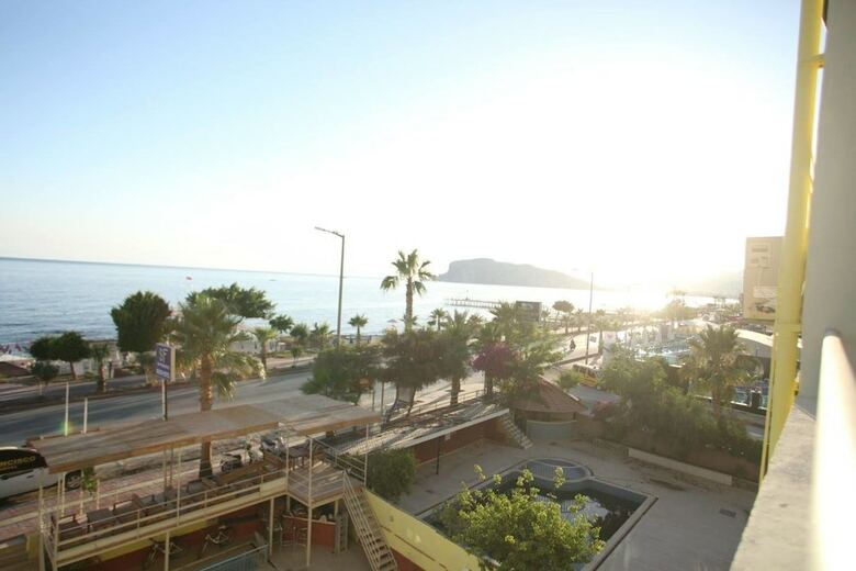 San Francisco Beach Hotel