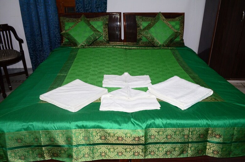 Hotel Shivratri Guest House