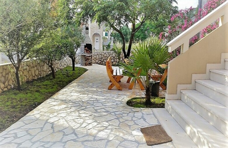 Apartments Vrtlici
