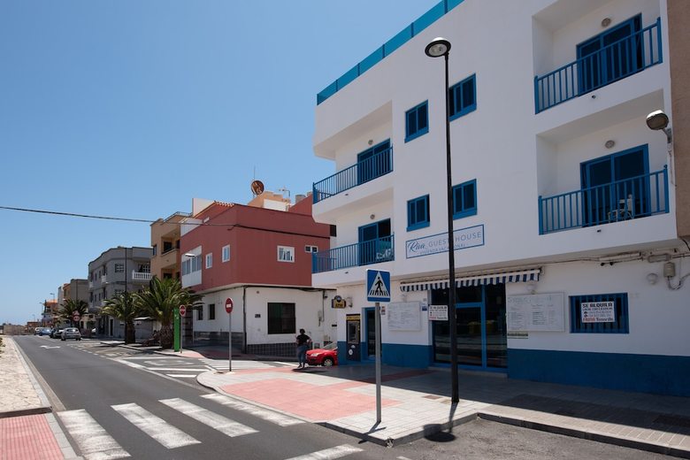 Hostal Riva Guest House Los Abrigos