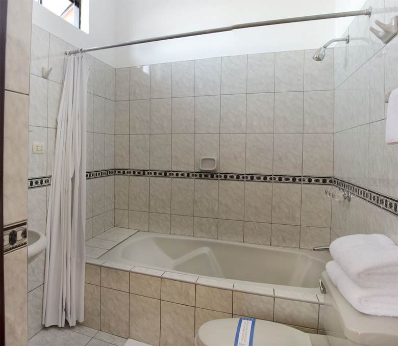 Dm Hoteles Ayacucho