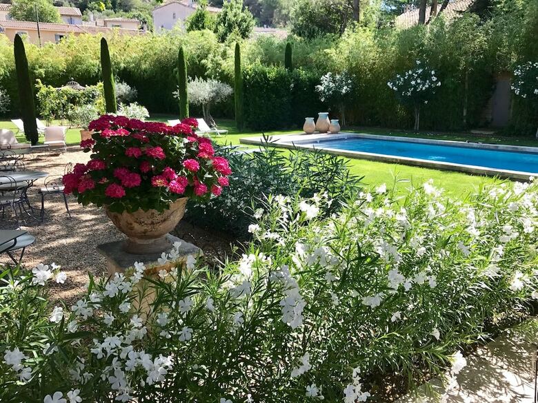 Hotel H�tel La Bastide de Boulbon