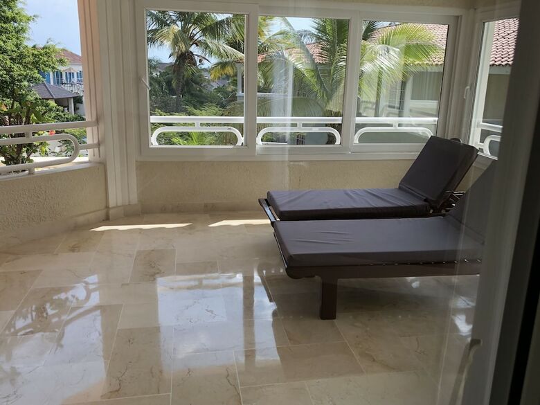 Hotel Lifestyle Kosher Crown Suites