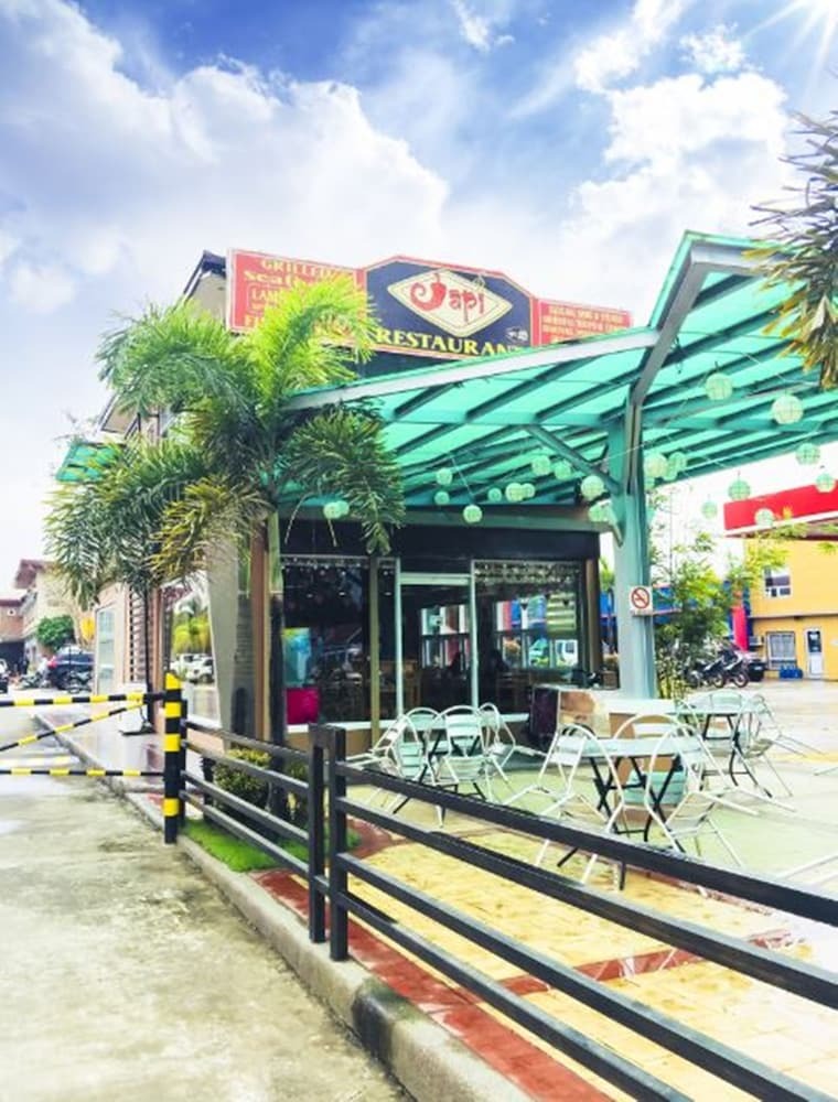 Japi Traveller's Hotel & Restaurant - Main