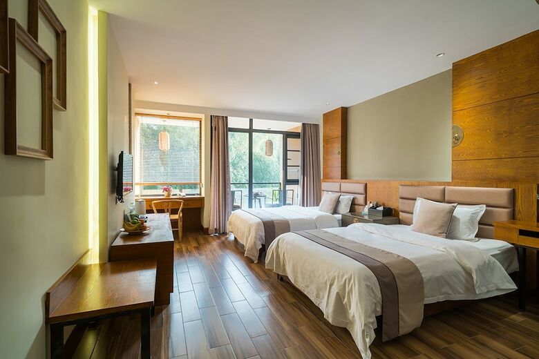 Ctn Liriver Boutique Hotel