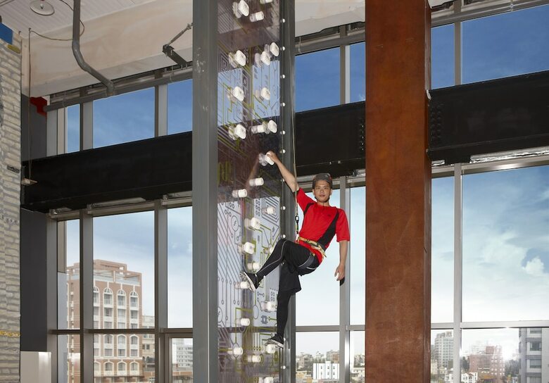 Discovery Hotel