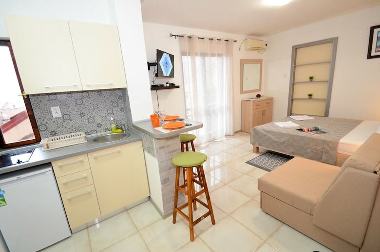 Apartments Risan Center