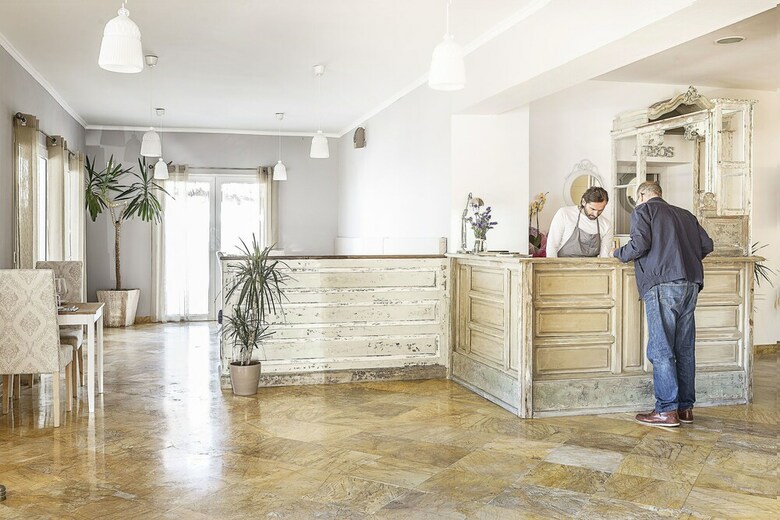 Hostal Hotel Gastron�mico La Bre�a