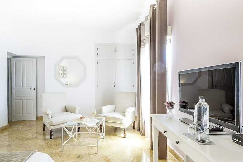 Hostal Hotel Gastron�mico La Bre�a