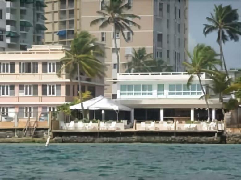 Hotel La Playita