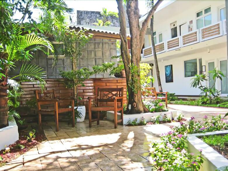 Hotel La Playita