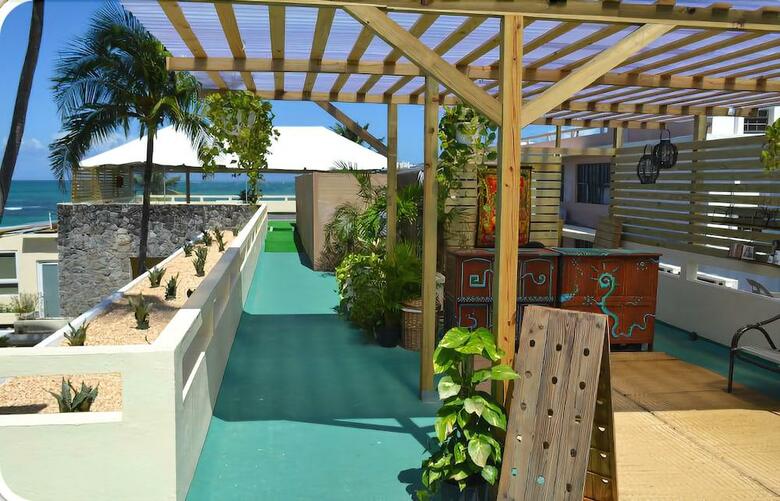Hotel La Playita