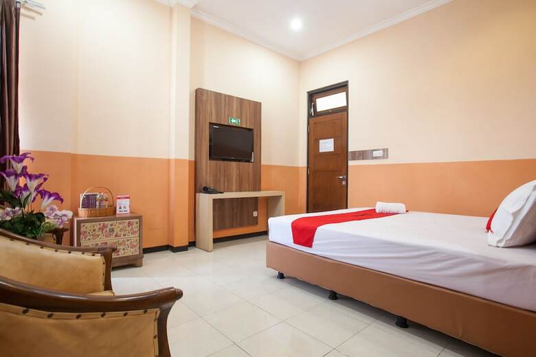 Hotel Reddoorz @ Rampal