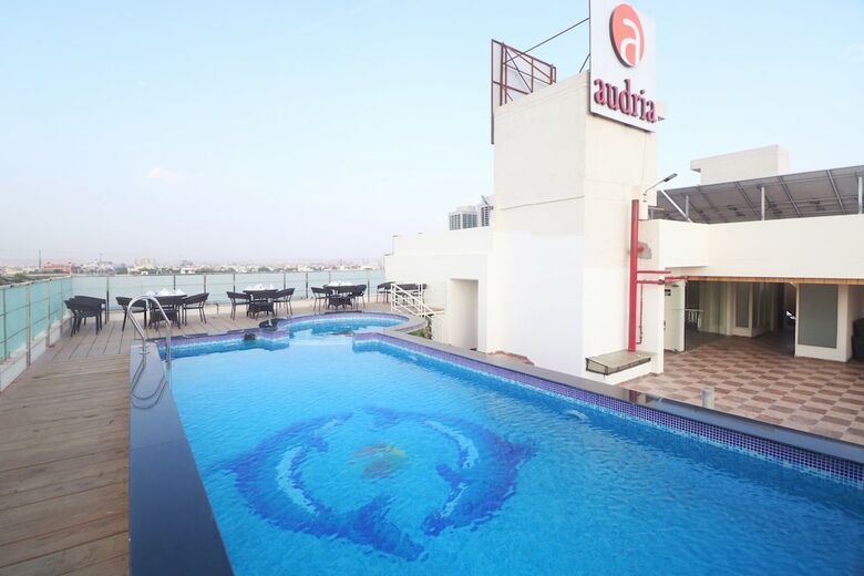 Golden Eagle Hotels & Resorts