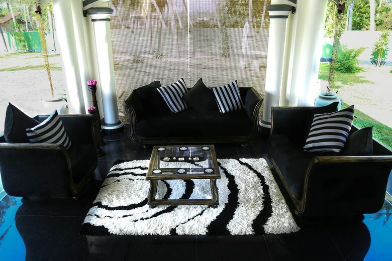 Suri Palm Villa