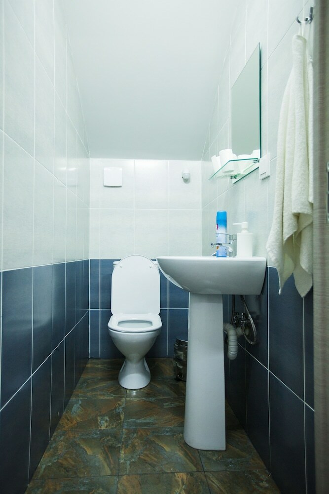Buran Capsule Hotel - Hostel