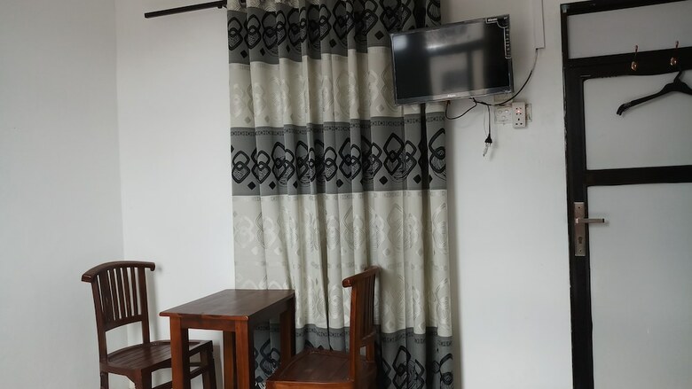 City Hotel