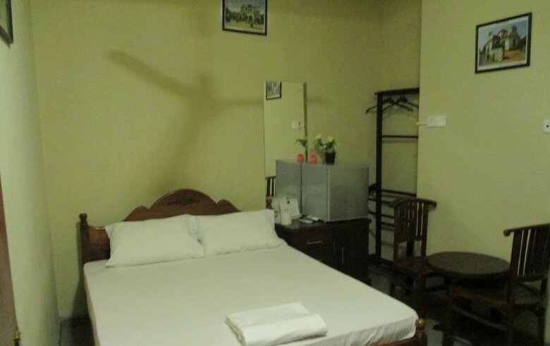 City Hotel