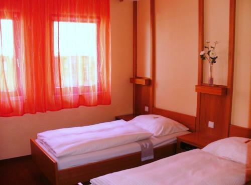 Hostal Gasthof Landhotel Gr�ner Baum