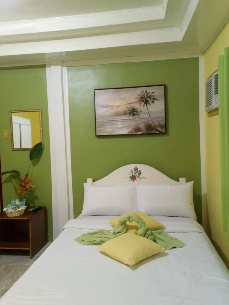 Hotel Travillehuts Palm Beach Inn