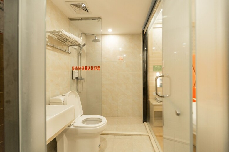 Oyo 8011 Hotel