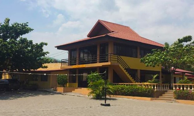 Hotel Canoe Beach Resort