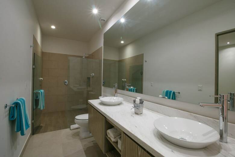Top Floor 2 Bedroom At Zenith
