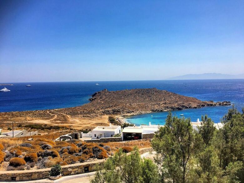 Zeus Seafront Villa