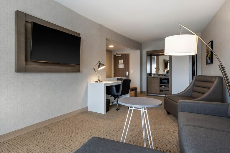 Cambria Hotel West Orange