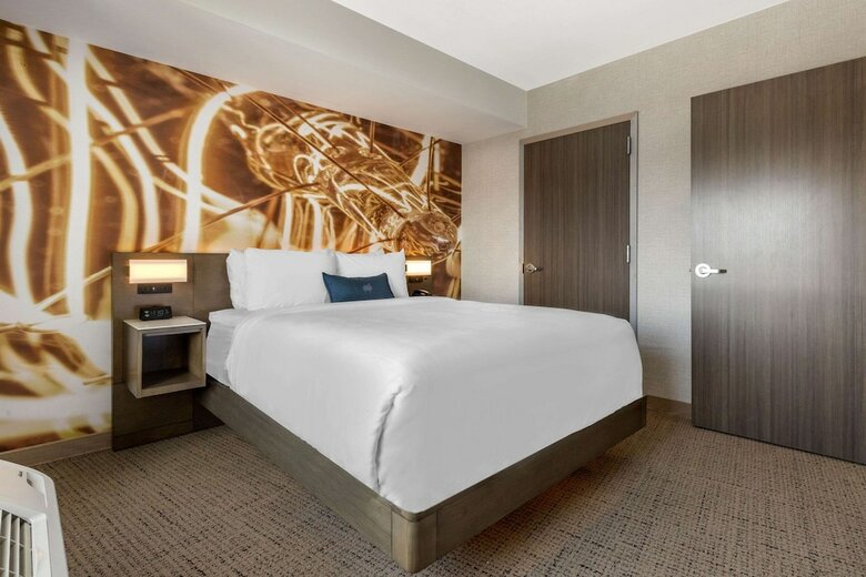 Cambria Hotel West Orange