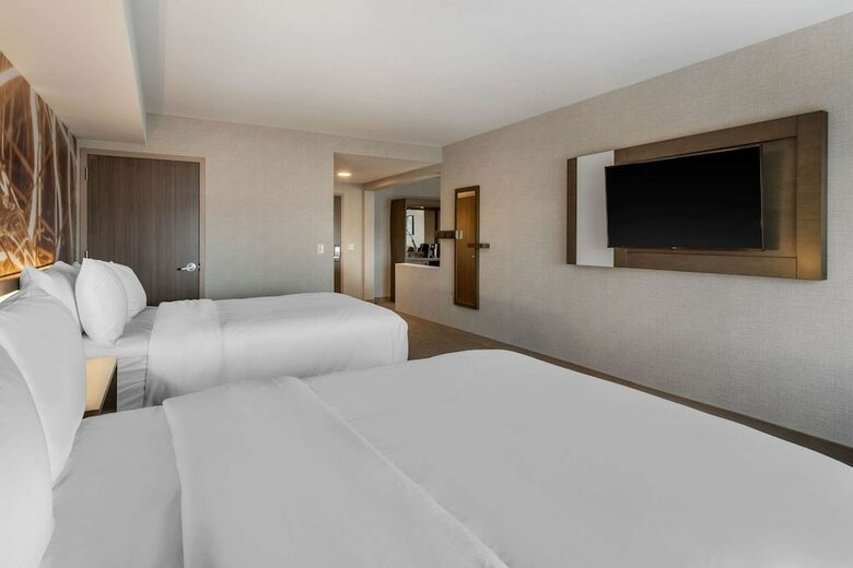 Cambria Hotel West Orange