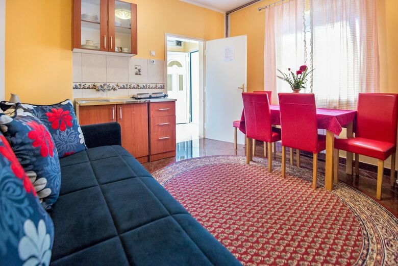 Apartments Ivardic