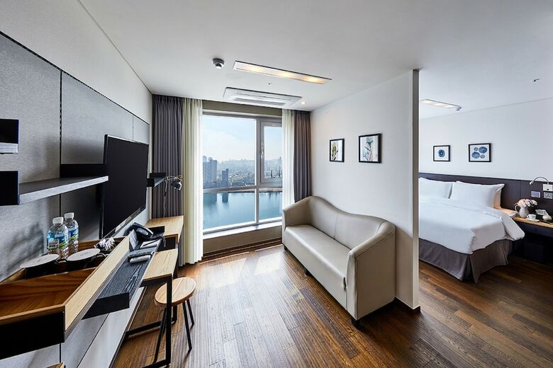 Hotel Riverside