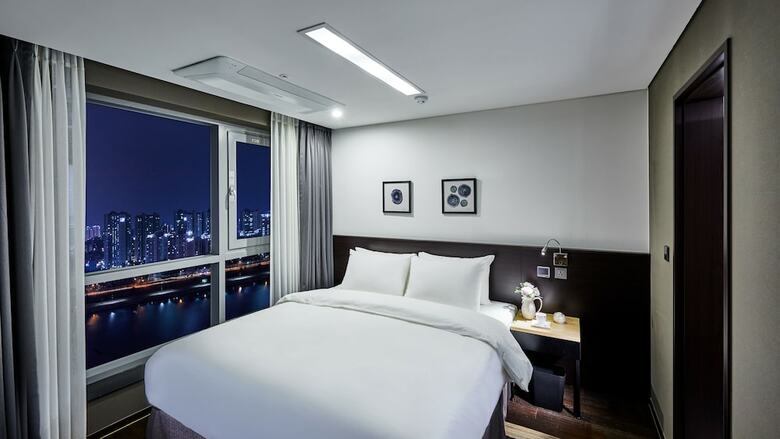 Hotel Riverside