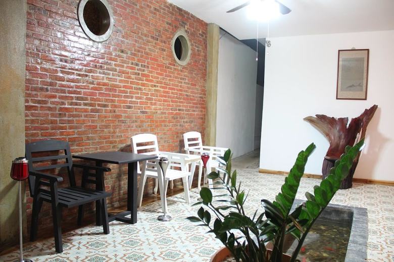 Hotel Frangipani Guesthouse