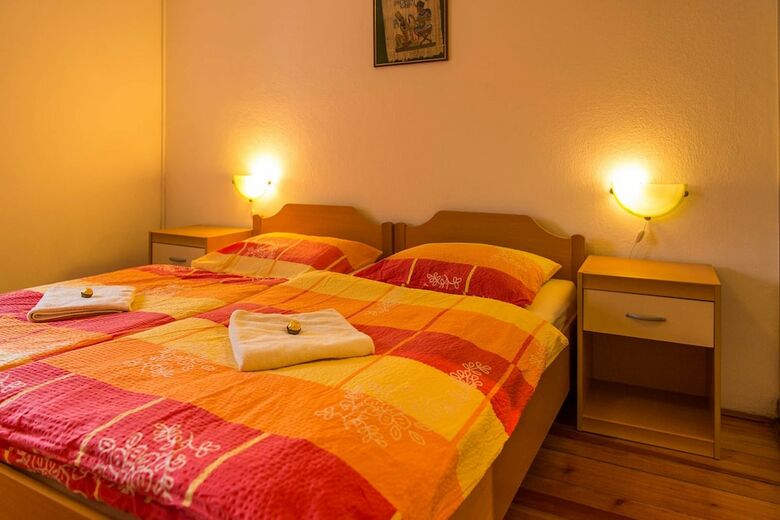 Apartments Mraki?