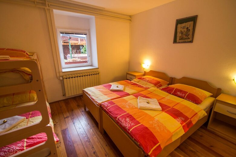 Apartments Mraki?
