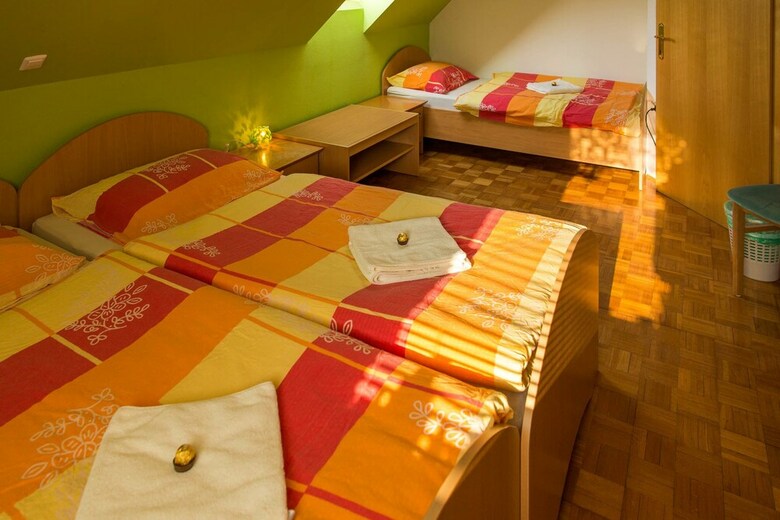 Apartments Mraki?