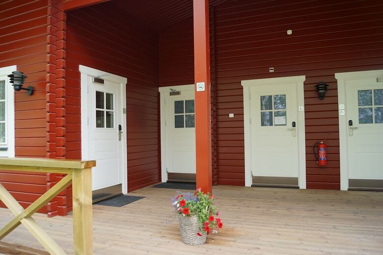 L�ngsj�n Stugor & Camping