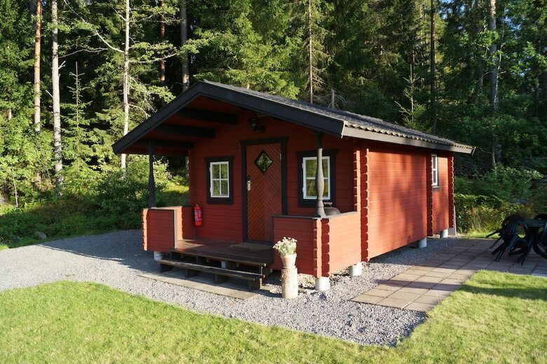 L�ngsj�n Stugor & Camping