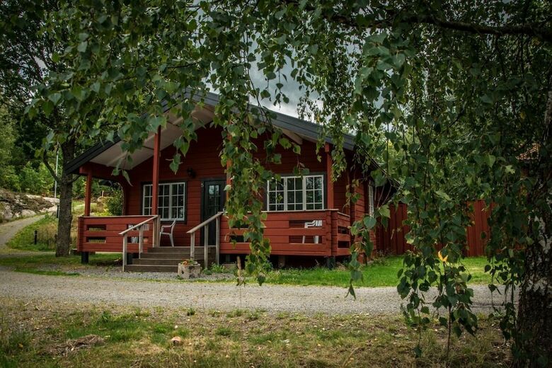 L�ngsj�n Stugor & Camping