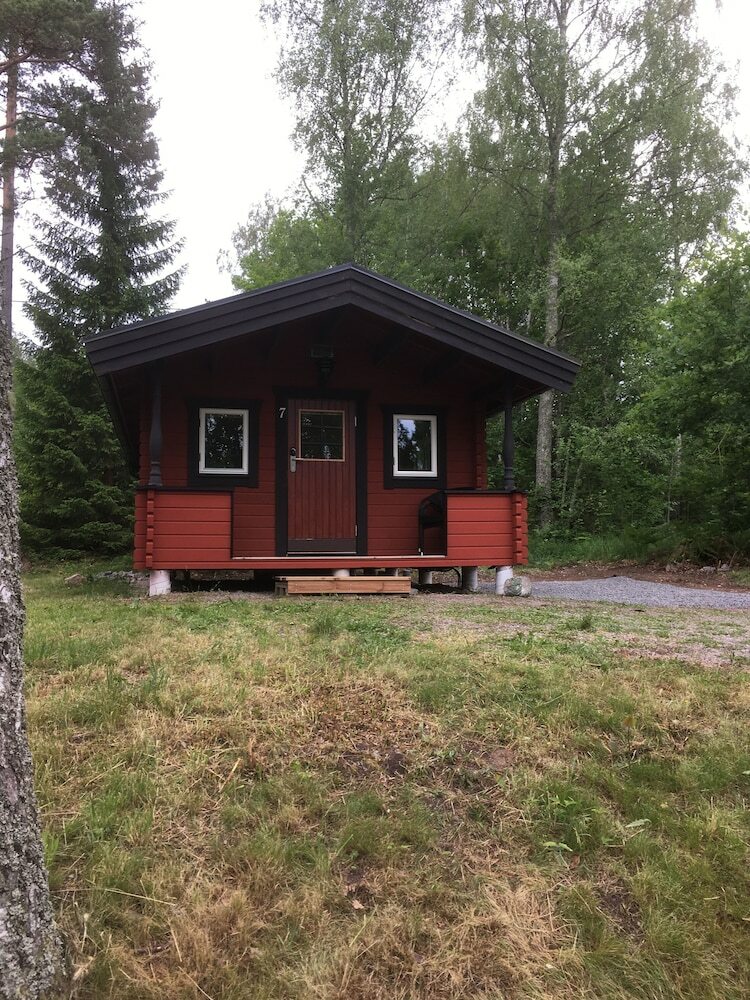 L�ngsj�n Stugor & Camping