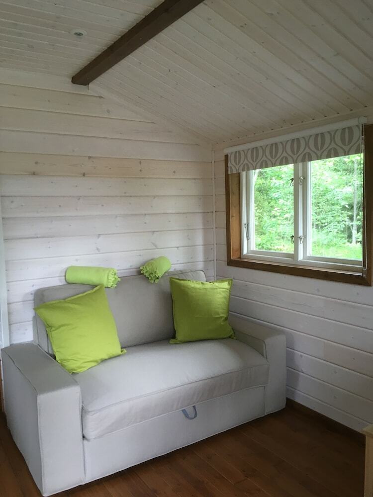L�ngsj�n Stugor & Camping
