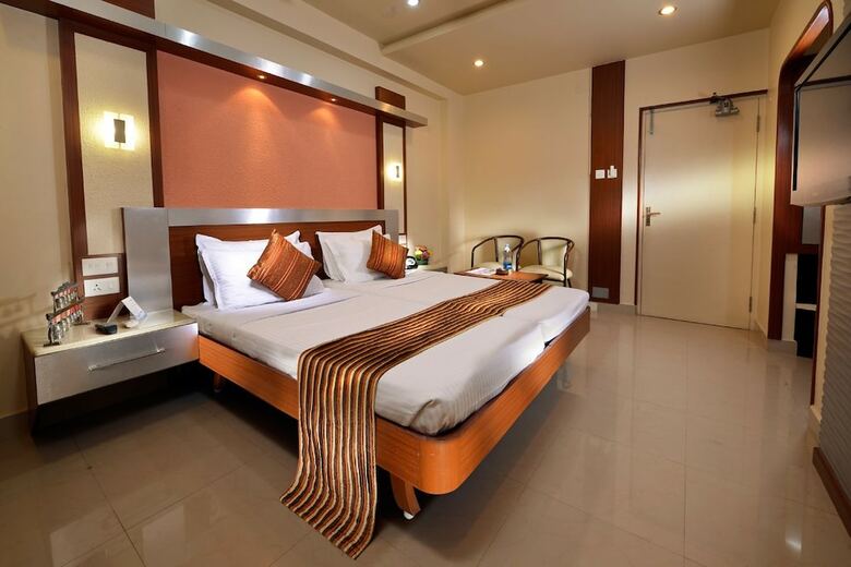 Hotel Navaratna