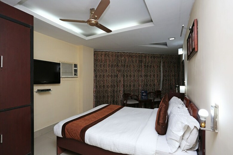 Hotel Oyo 3049 Near Railway Station