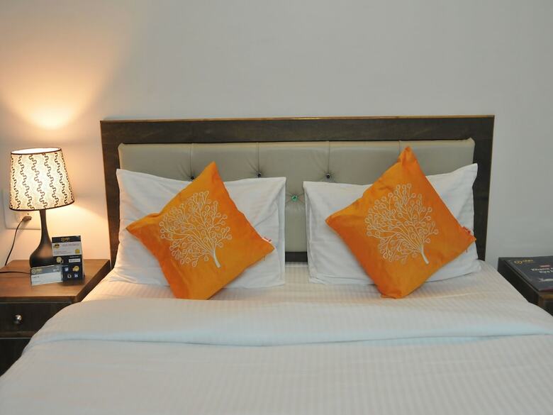Hotel Oyo 3028 Season 4