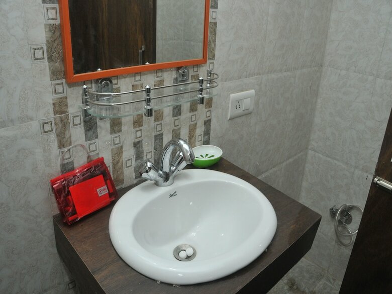 Hotel Oyo 3028 Season 4