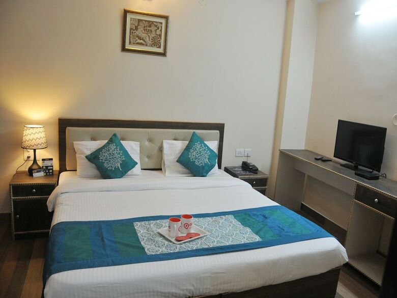 Hotel Oyo 3028 Season 4